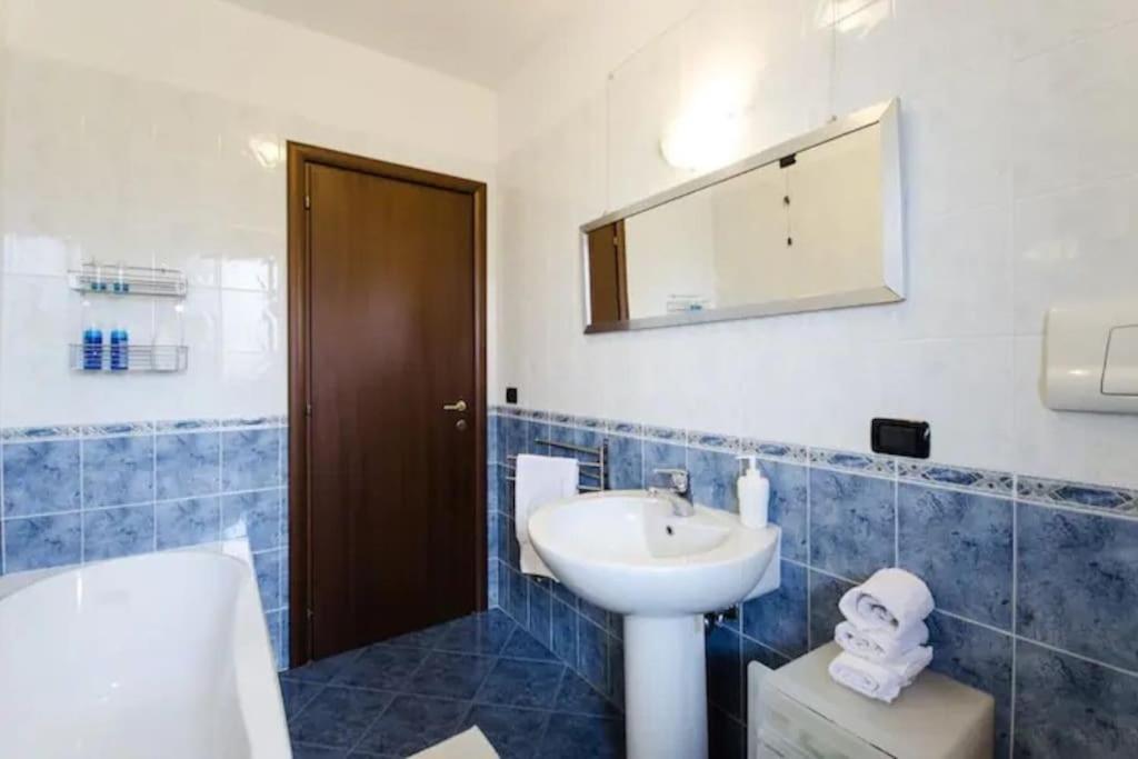 Casa Alpi 44 - Two Bedroom Flat With Huge Balcony Apartment *